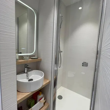 De Charme Du General Leclerc - Place D'erlon - Hypercentre - Gare - Реймс