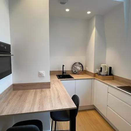 De Charme Du General Leclerc - Place D'erlon - Hypercentre - Gare - شقة رانس