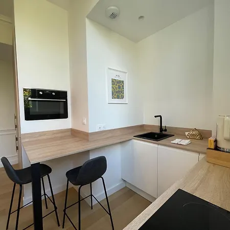 Апартаменты De Charme Du General Leclerc - Place D'erlon - Hypercentre - Gare -