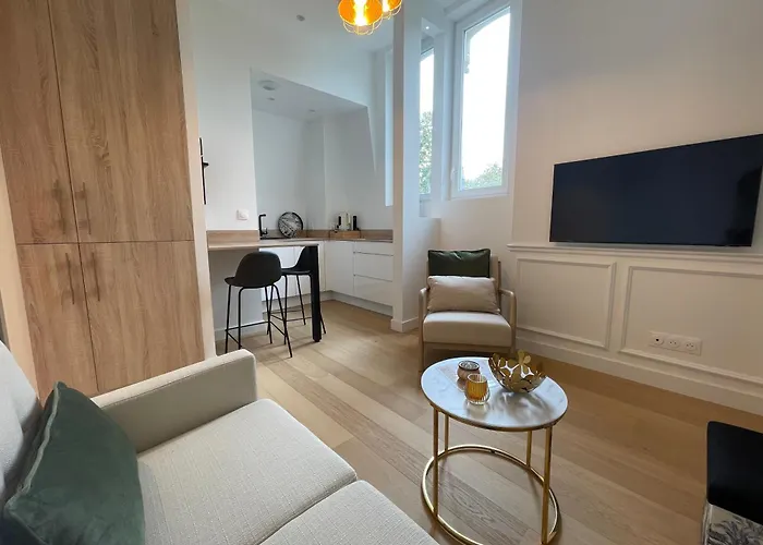 De Charme Du General Leclerc - Place D'erlon - Hypercentre - Gare - * Reims