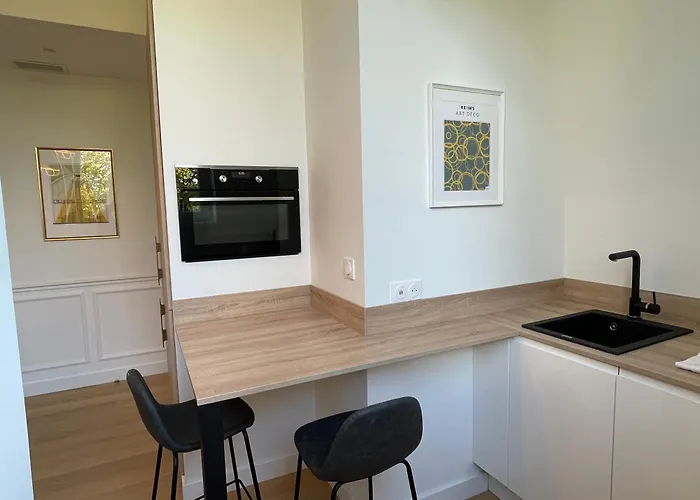 De Charme Du General Leclerc - Place D'erlon - Hypercentre - Gare - * Reims