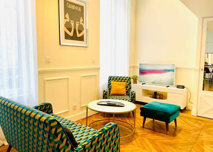 Appartement De Charme Du General Leclerc - Place D'erlon - Hypercentre - Gare - Reims